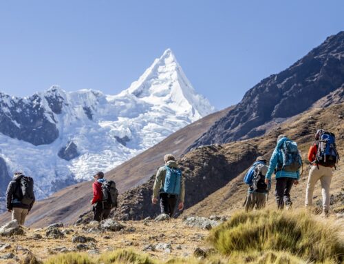 Trekking und Bergsteigen in Peru, Cordillera Blanca. Machu Picchu, Trekking Alpamayo und Toccllaraju (6034 m)